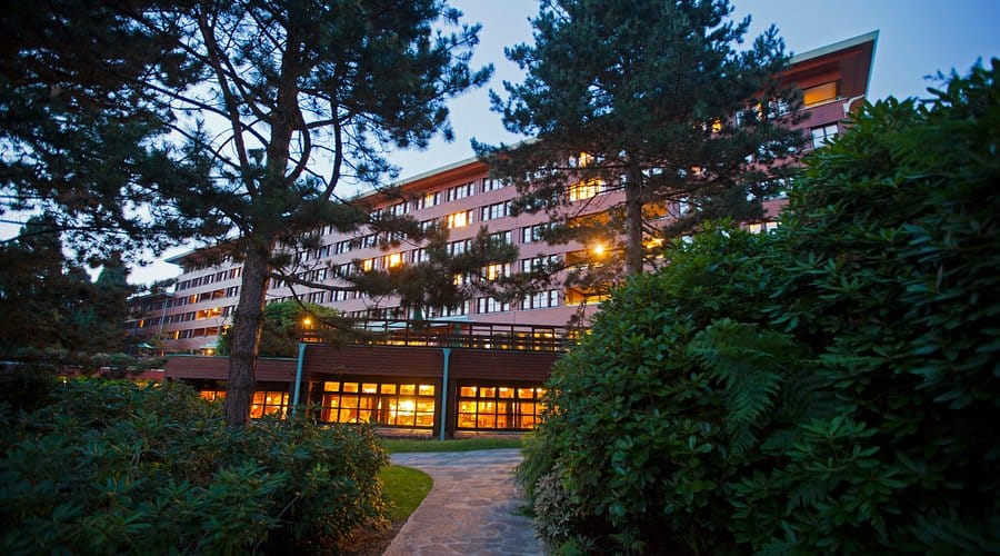 hotel disney sequoia lodge