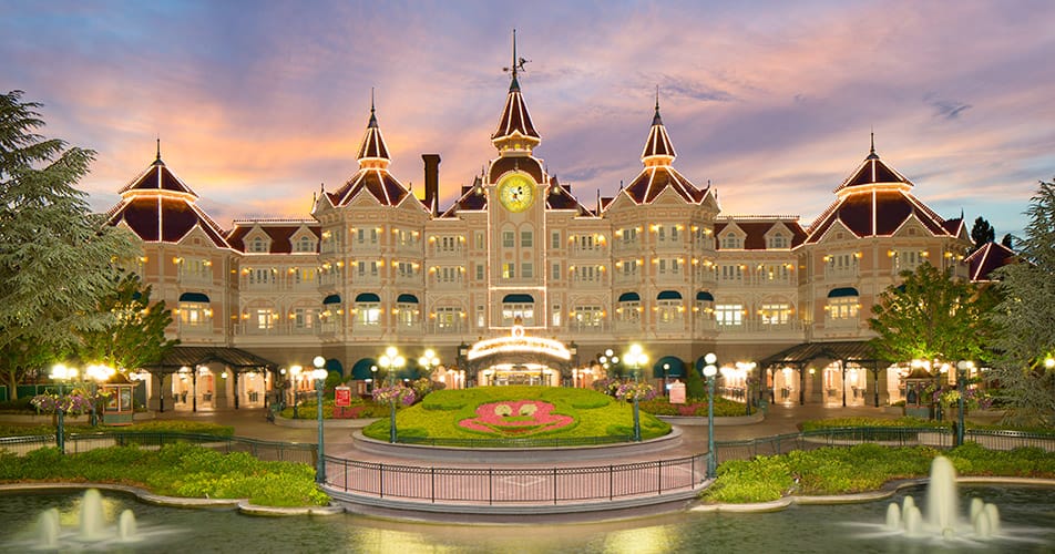 Hotéis Disney ou Hotéis Parceiros: Qual Vale Mais a Pena na Disneyland Paris?